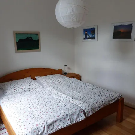 Vis-a-vis-berliner-tor * Σβερίν